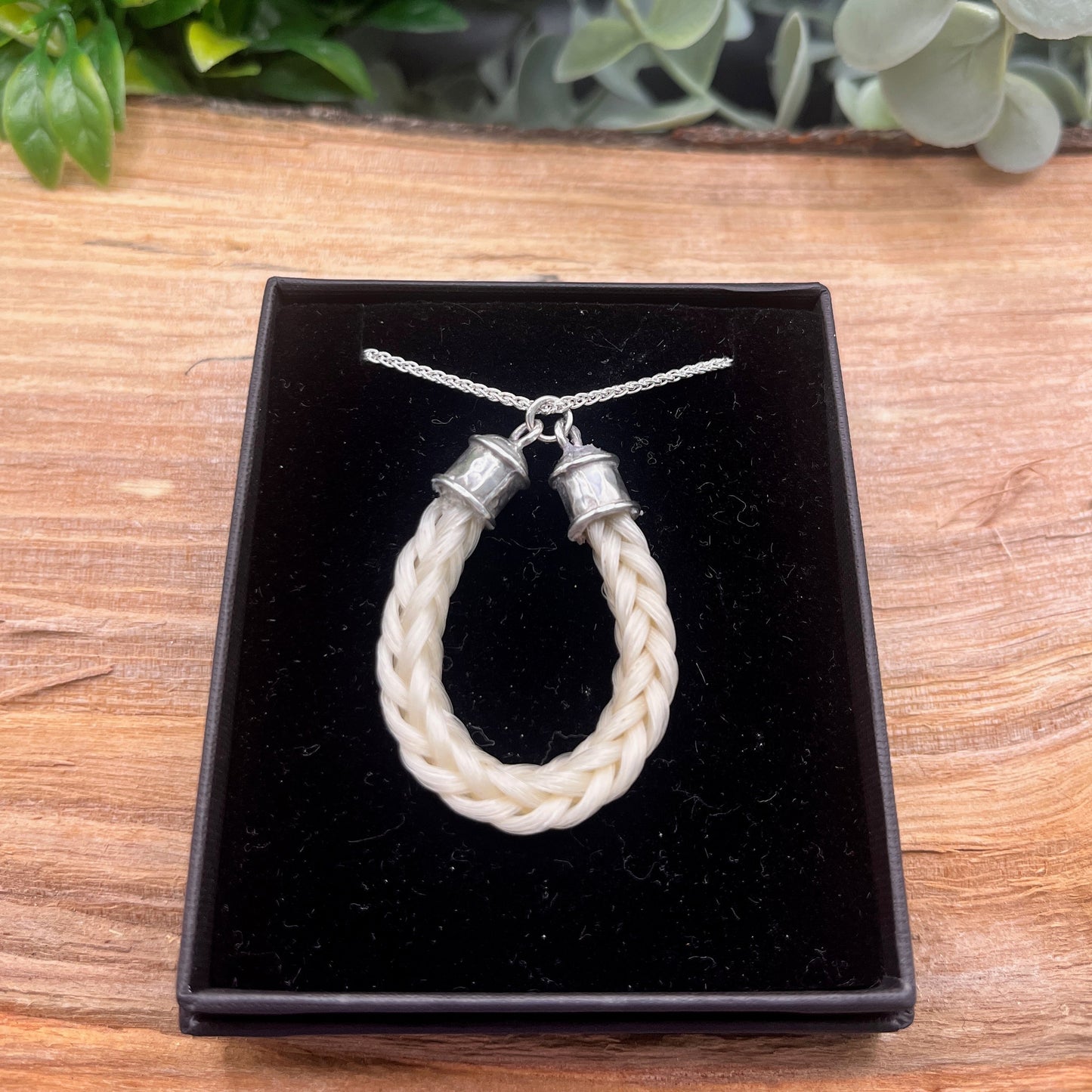 Custom horsehair necklace in gift box